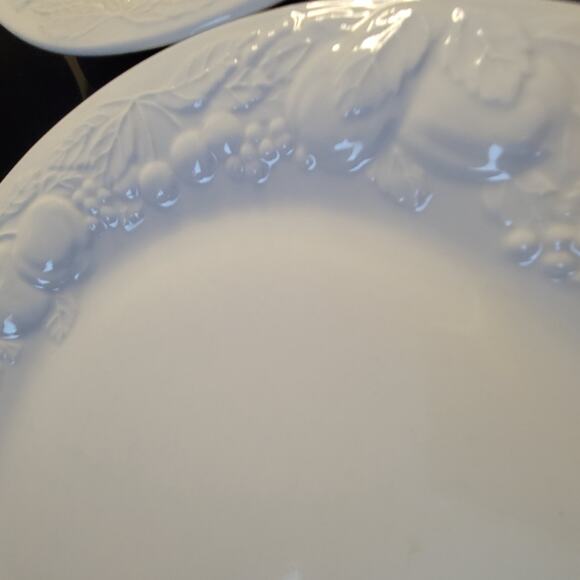 Tabletops Unlimited Nature White Dinner Plates Raised Fruit Designs Set of 3 - Picture 5 of 7